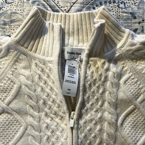 Sunday Best (Aritzia) half zip sweater, Ivory size Medium